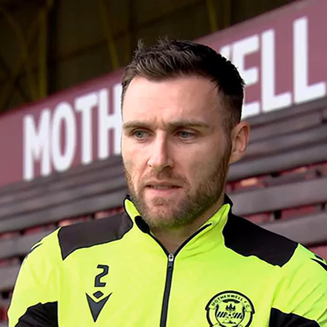 🗣️ "The full dressing room is shocked and disappointed." 🗣️ "He was never a guy to shy away from much. It shows the strain and toll it was taking on his family." Stephen O'Donnell on Stuart Kettlewell stepping down as Motherwell boss after abuse from some fans ⤵️