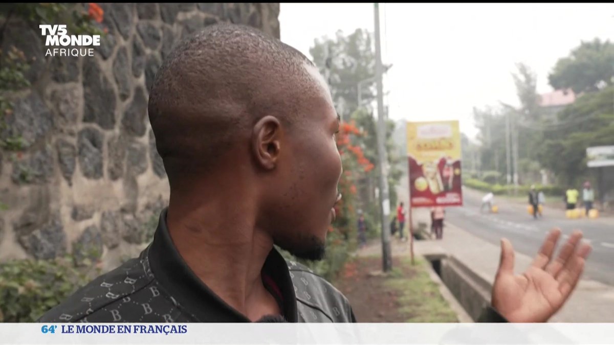 L'incertitude et l'angoisse des habitants de Goma dans l'est de la République démocratique du Congo. Plusieurs quartiers de la ville sont tombés aux mains du M23 soutenu par l'armée rwandaise. Plusieurs ambassades ont été attaquées à Kinshasa.