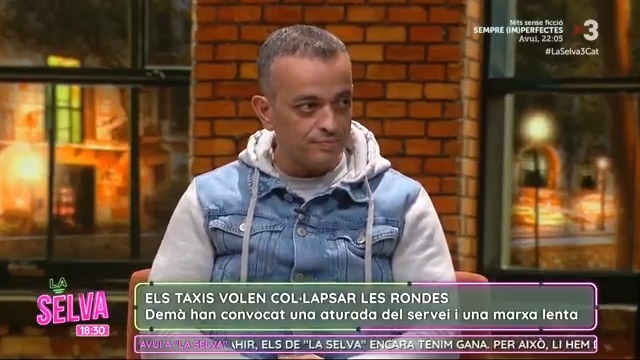 🟢 “Demà s'atura el 100% del sector del taxi” Parlem amb Tito Álvarez (Tito Élite Taxi Barcelona), portaveu d’Élite Taxi, sobre la vaga de taxis que demà al matí vol col·lapsar les rondes de Barcelona #LaSelva3Cat ▶