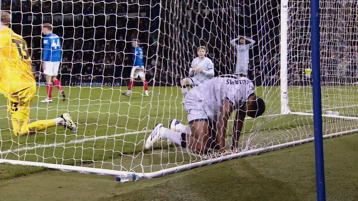"He was doing his interviews before he put it in the net." Ra'ees Bangura-Williams misses an open goal! 🫣