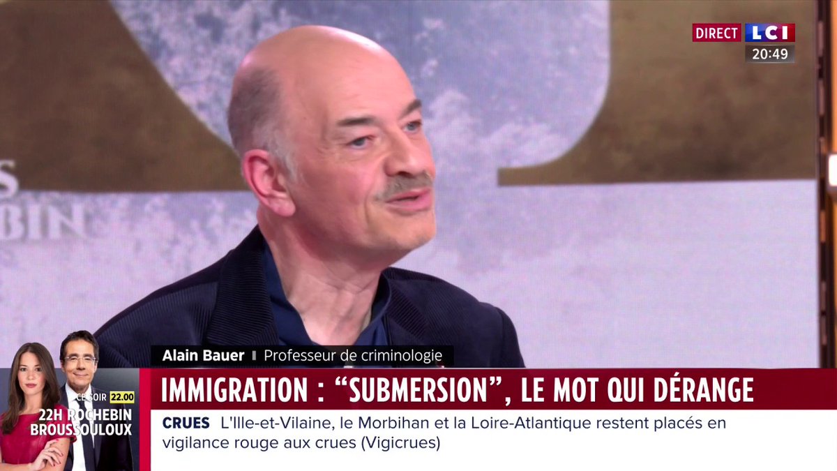 Immigration : "Le grand remplacement n'existe pas, c'est le grand remplissement qui existe" déclare Alain Bauer ▶️ Face à Darius Rochebin
