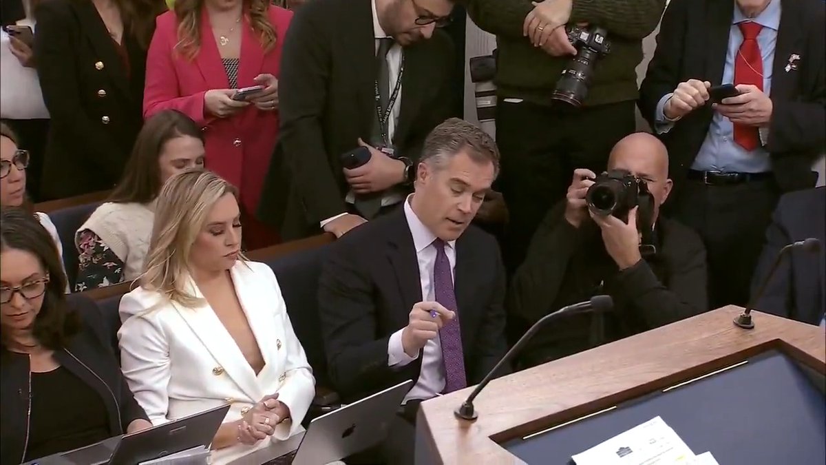 We will be seeing a lot more Karoline Leavitt mic drop moments over the next four years! 🔥 "If you are a foreign national who enters the United States illegally, you are by definition a criminal." 🫳🎤