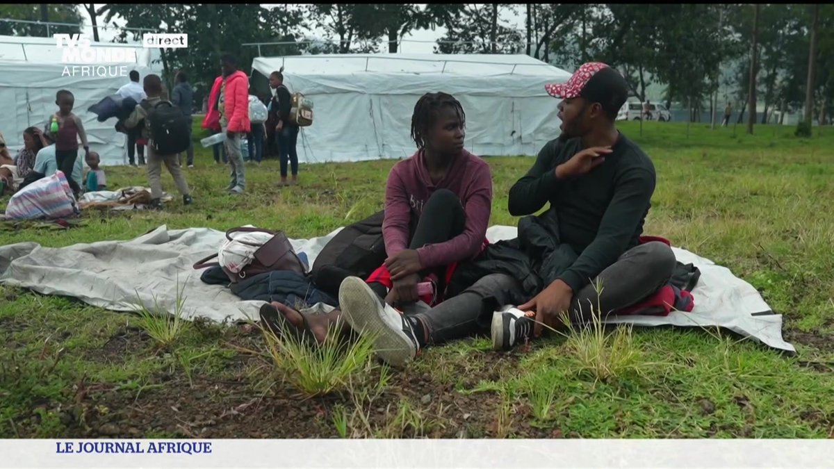 Fuyant les combats à #Goma, des Congolais ont choisi de traverser la frontière pour se rendre à Gisenyi, au #Rwanda.