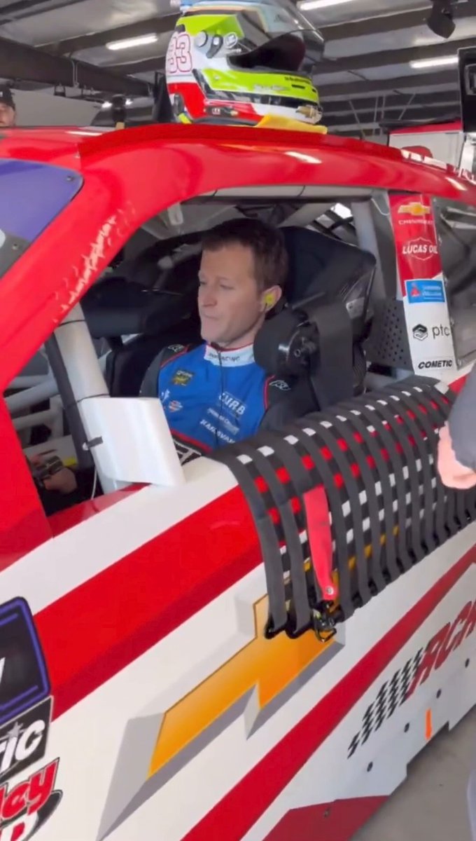 For the first time in six years, Kasey Kahne is back in a NASCAR stock car! 📽️: Kasey Kahne Racing