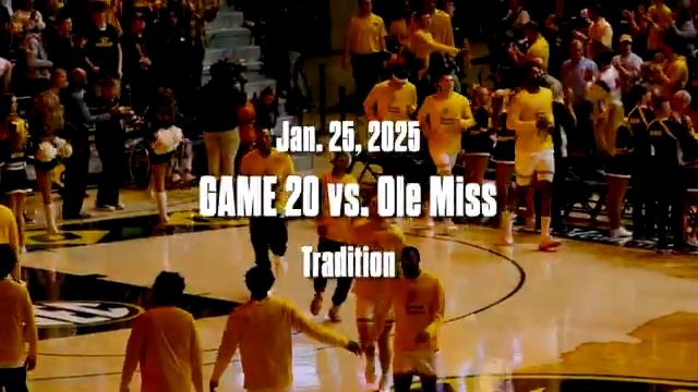 𝗔 𝘄𝗶𝗻𝗻𝗶𝗻𝗴 𝘁𝗿𝗮𝗱𝗶𝘁𝗶𝗼𝗻 Adding another ranked win to our resume during Alumni Day at Mizzou Arena! #MIZ 🐯