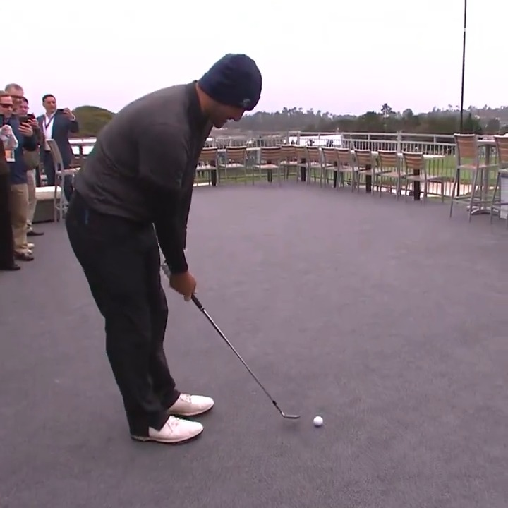 Unbelievable shot from the hospitality tent! 🎯 @TonyRomo took "play it as it lies" to another level. #TOURVault