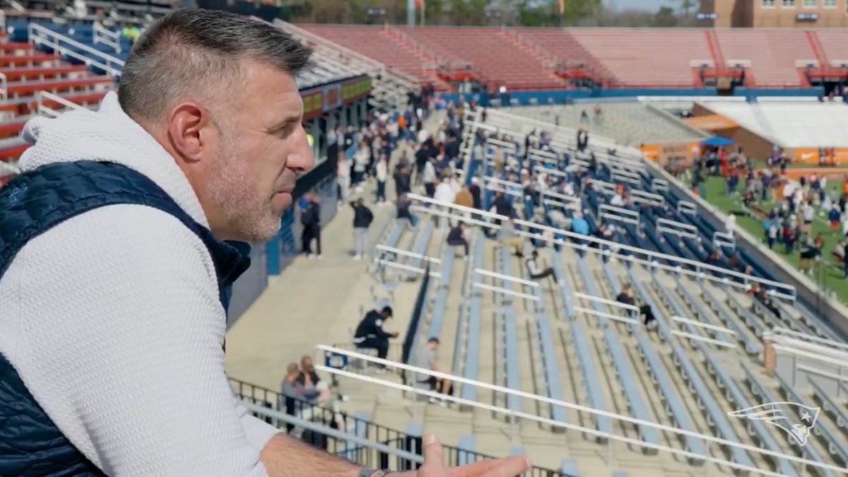 #PatsDraft prep is starting in Mobile. Coach Vrabel and company wrap up Day 1 at the Panini Senior Bowl: