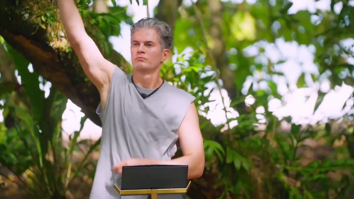 dr. will being on reality tv in 2025 is a fever dream… every sentence more chaotic and more iconic than the last 🤣😭 #DealOrNoDealIsland #DONDI