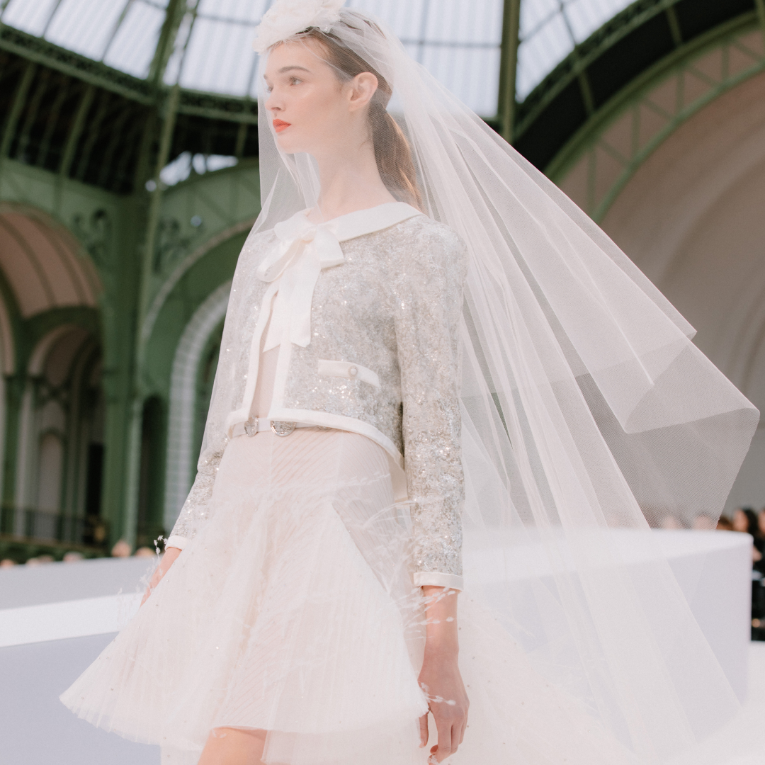 プロポーションの妙技 – #CHANEL 2025年春夏 オートクチュール コレクション ショー ▼詳細はこちら #CHANELHauteCouture #CHANELShow