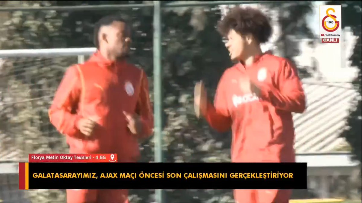 Gabriel Sara, saçlarının örgüsünü açtırdı.