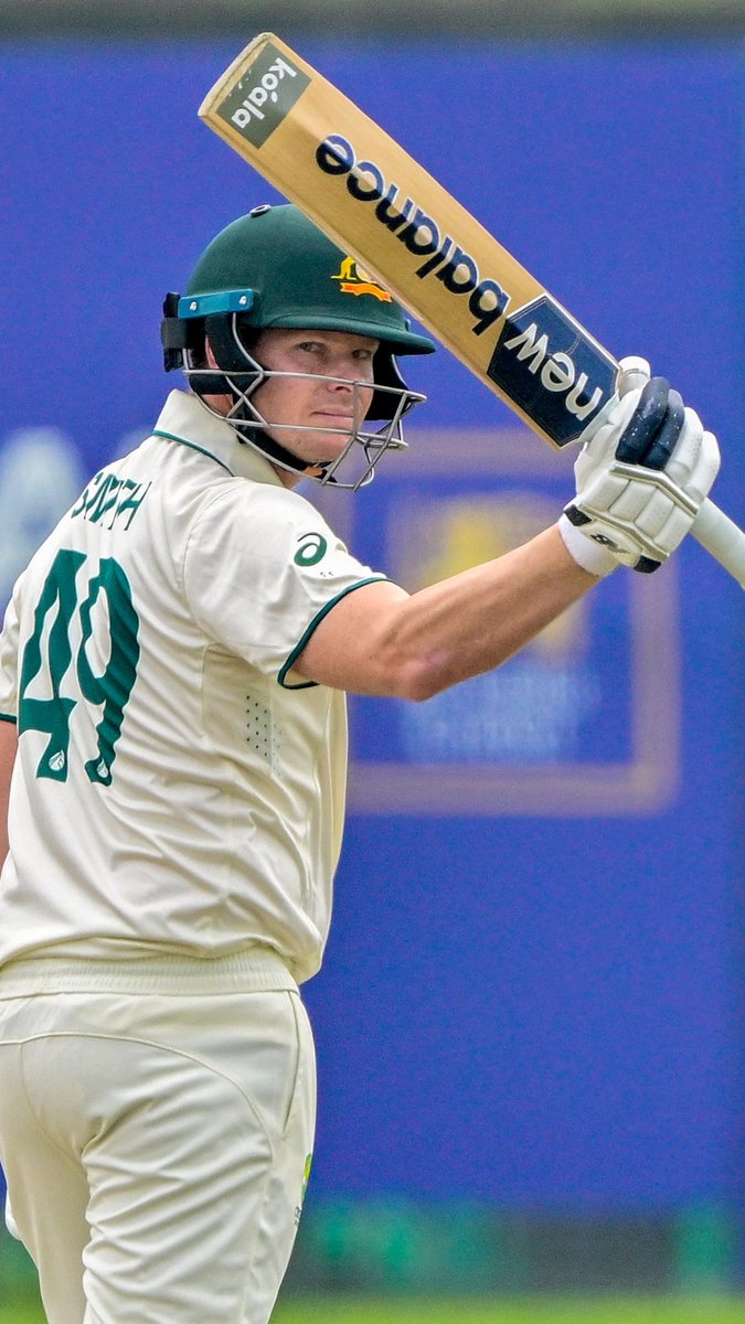 Steve Smith will never get a bigger cheer for getting off the mark 😎 #SLvAUS