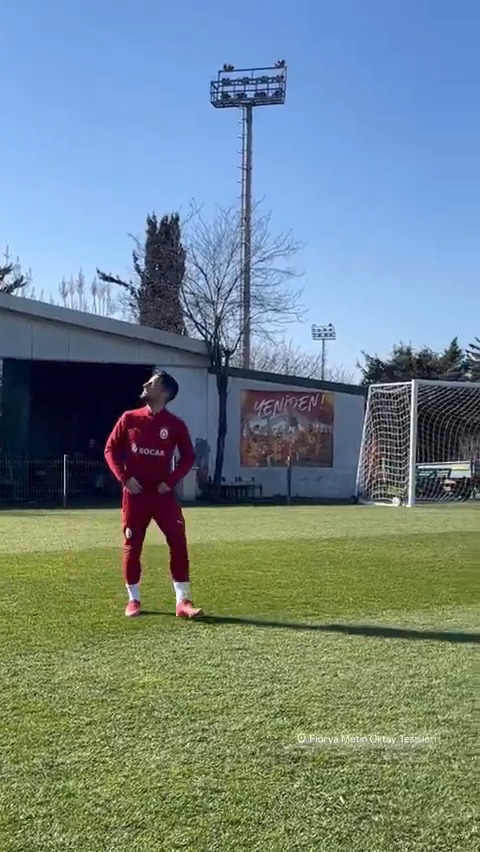 Ajax maçı öncesi son idmanda Dries Mertens. (Ömer Faruk Özcan)