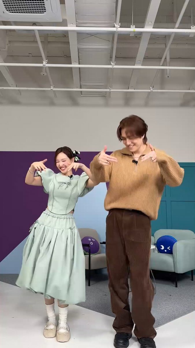 NAYEON PYTHON CHALLENGE WITH GOT7 YUGYEOM