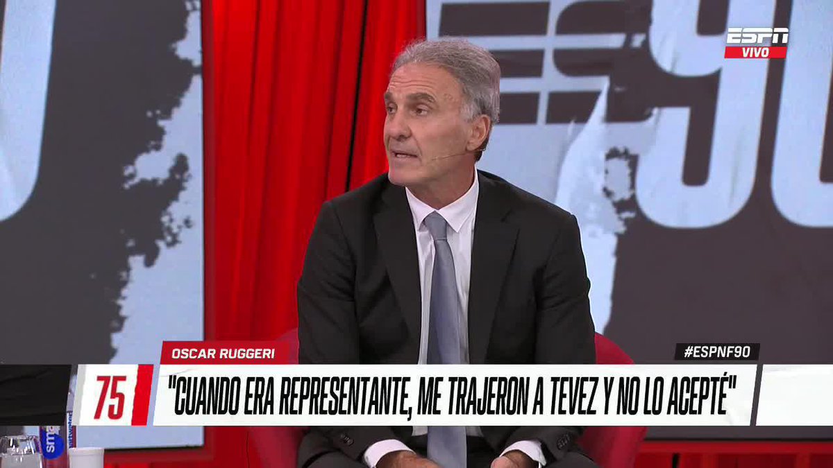 "CUANDO ERA REPRESENTANTE, ME TRAJERON A TEVEZ Y NO LO ACEPTÉ" Increíble anécdota que soltó el panelista de su época en el Ciclón. 📺 No te pierdas #ESPNF90 en #DisneyPlus