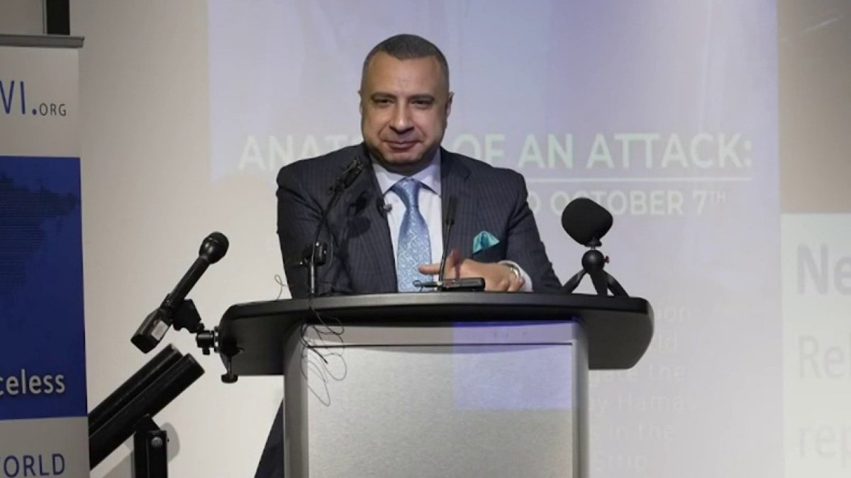 "Il n'y aura pas de paix, on ne peut pas faire la paix avec le diable. S'il y avait des élections aujourd'hui à Gaza et en Judée-Samarie, Le Hamas gagnerait. Le problème est l'islamisme" Majed El-Shafie, membre du parti égyptien des droits de l'homme, milite pour Israël