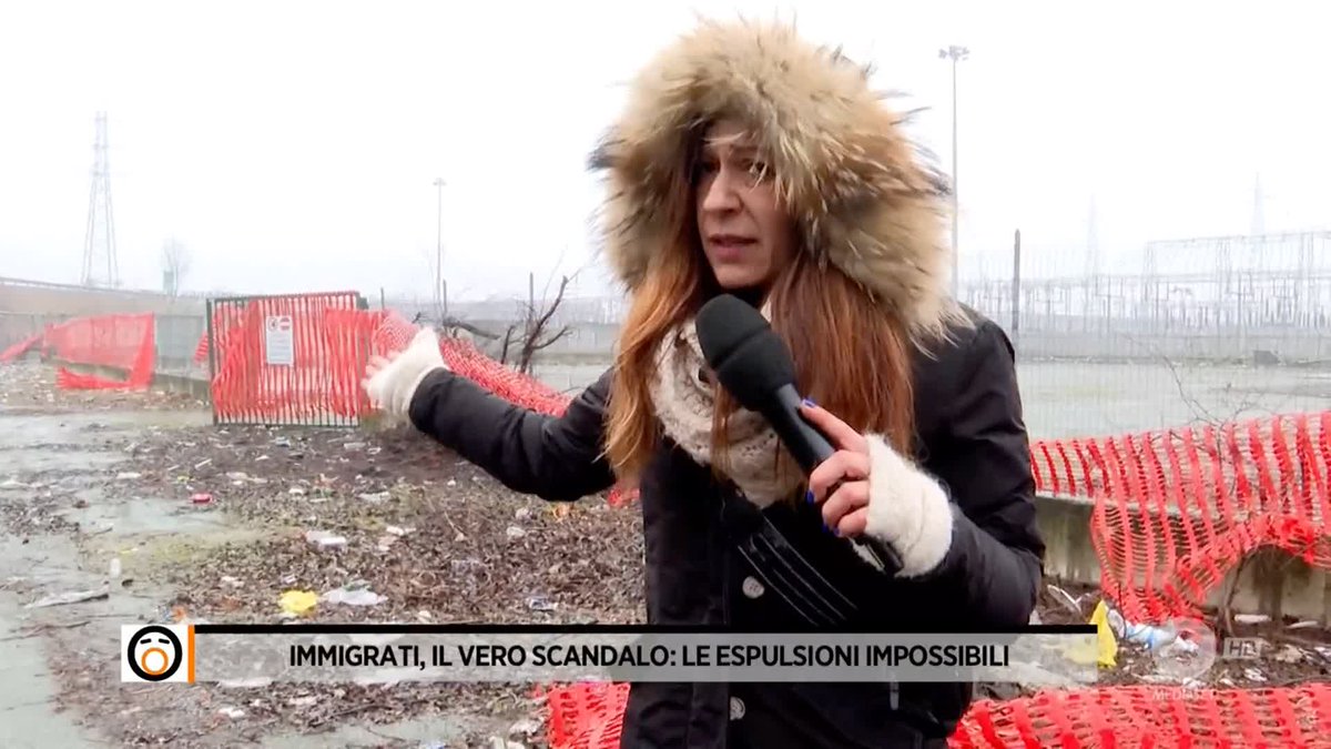 Immigrati violenti che tengono in ostaggio le periferie di #Milano e che, nonostante i fogli di via, non se ne vanno. E i fogli di via? Li stracciano come se nulla fosse! Tutto il servizio di Annalisa Grandi a #Fuoridalcoro è su Mediaset Infinity