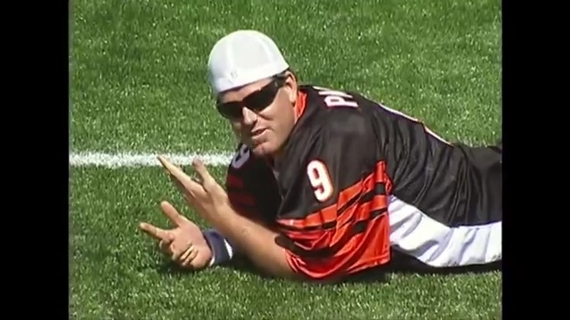 Carson Palmer wiped out during the 2005 QB Challenge... BUT he got the throw off 😂 🎯 📺: #ProBowlGames start Thursday 7pm ET on ESPN 📱: Stream on NFL+