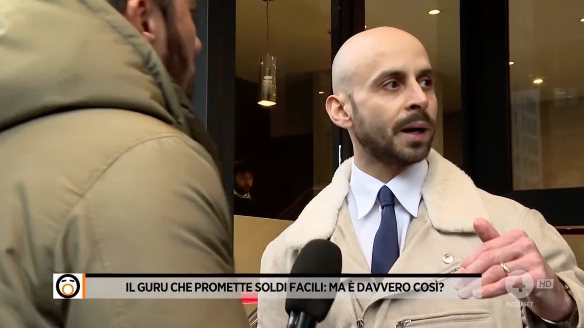 Lui è Giacomo Freddi, il “guru” che fa credere di poter realizzare guadagni altissimi grazie alla partecipazione ai suoi corsi da migliaia di euro. Il nostro Marco Agostini ha provato a intervistarlo, ma... Il servizio completo è su Mediaset Infinity #Fuoridalcoro