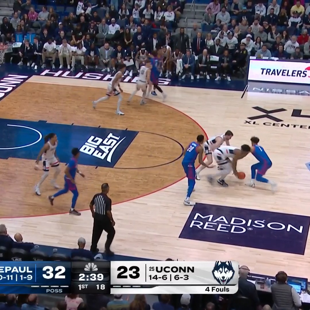 Tarris Reed Jr. with a BIG finish to spark the Huskies' offense. #BIGEASThoops