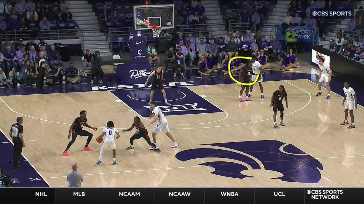 "BREADSTICKS FOR ALL" The most pressure you'll see for a free throw in a 27 point game ever 😂 K-State Men's Basketball