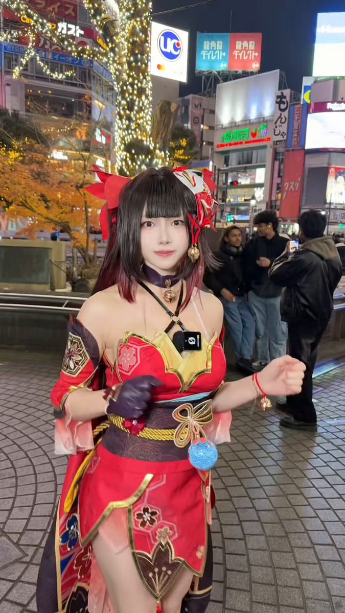 ハチ公と遊ぶ？花火と遊ぼ～！ 春節おめでとうございます〜 #花火コスプレ #スターレイル #sparklecosplay #starrail #chinesenewyear