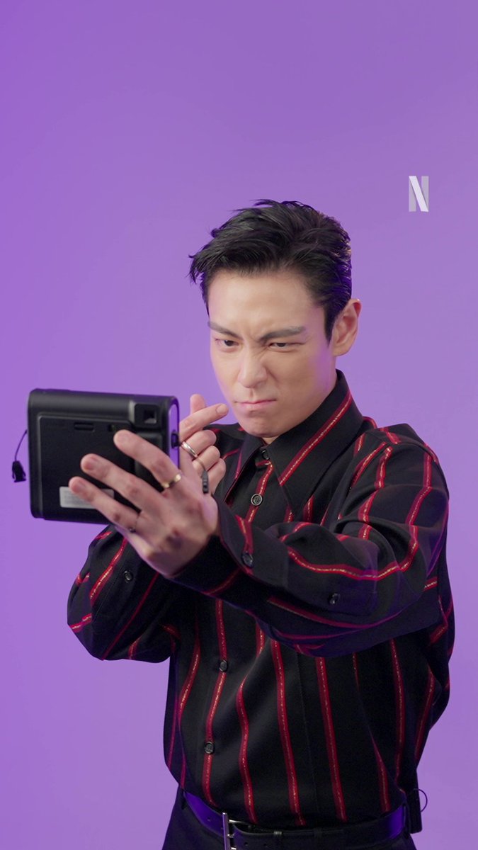 i wonder where these polaroids are now... asking for a friend 👉👈 #SquidGame2 #SquidGame #ChoiSeungHyun #최승현 #탑 #Netflix