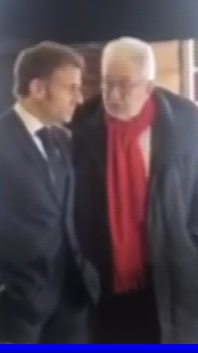 💬 "On a cru que c'était un sosie" Une serveuse raconte la visite surprise d'Emmanuel Macron dans un bar à Hirson, dans l'Aisne