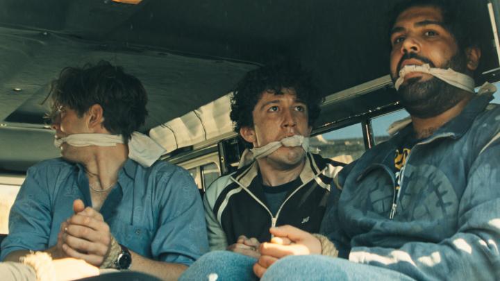Um novo caos. Moritz vai até o fim, e você não está preparado para ver como isso vai terminar. A temporada final de Como Vender Drogas Online (Rápido) estreia dia 8 de abril. #NextOnNetflix