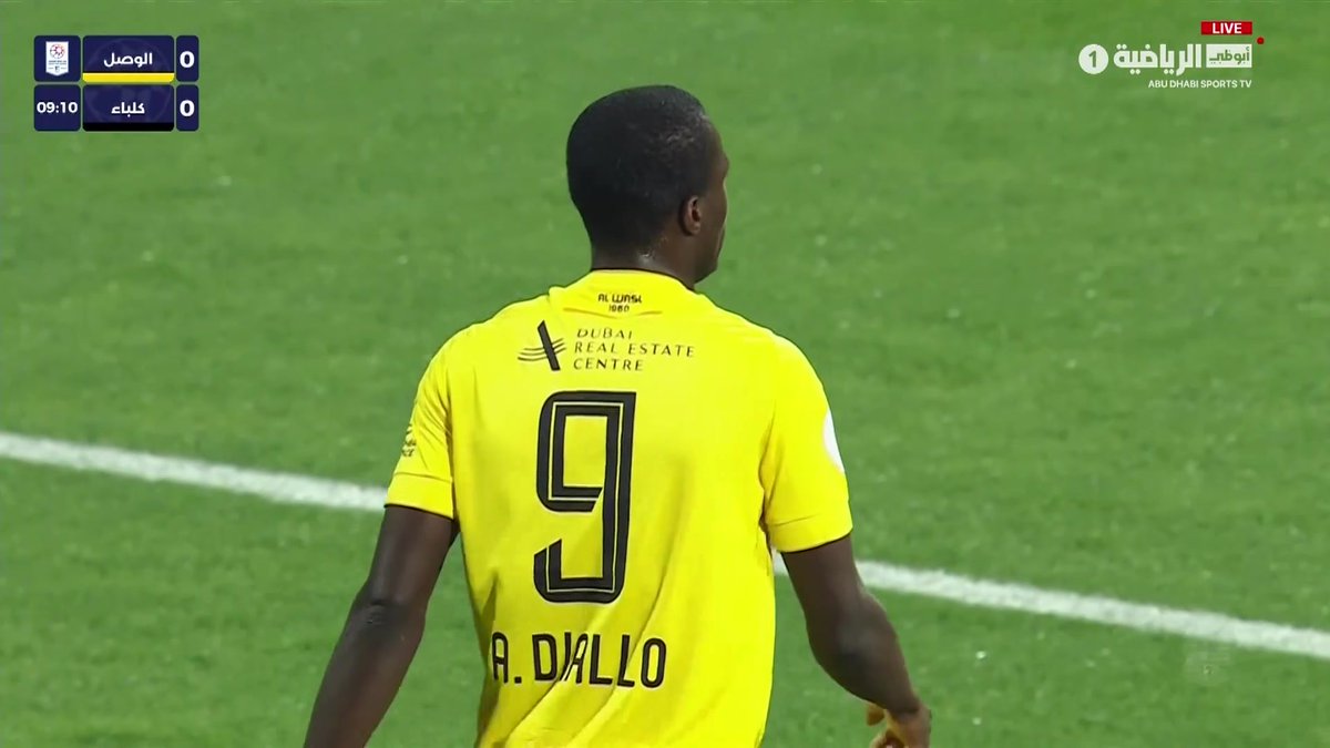 بطاقة صفراء لأداما ديالو بعد هذا التدخل القوي ضد مهدي قايدي 🟨 #الوصل_كلباء #دوري_أدنوك_للمحترفين