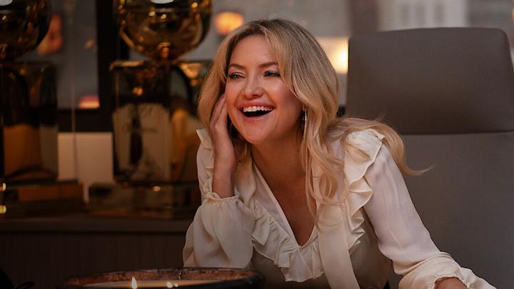 A new Mindy Kaling basketball comedy starring Kate Hudson? Game on. Running Point premieres February 27. #NextOnNetflix 🏀