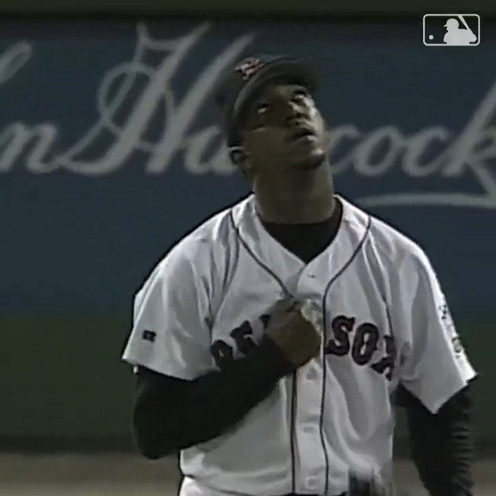 Pedro alcanzando 300 ponches en la temporada de 1999. 🇩🇴 Al final terminó con 313, la cifra más alta de su carrera. 🔥
