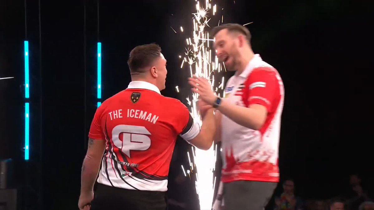 PRICE HAMMERS HEMPEL! 🏴󠁧󠁢󠁷󠁬󠁳󠁿 Dominant display from Gerwyn Price, who wins six out of seven legs to dispatch Florian Hempel and set up a second round clash against Damon Heta! 📺 #WWMasters