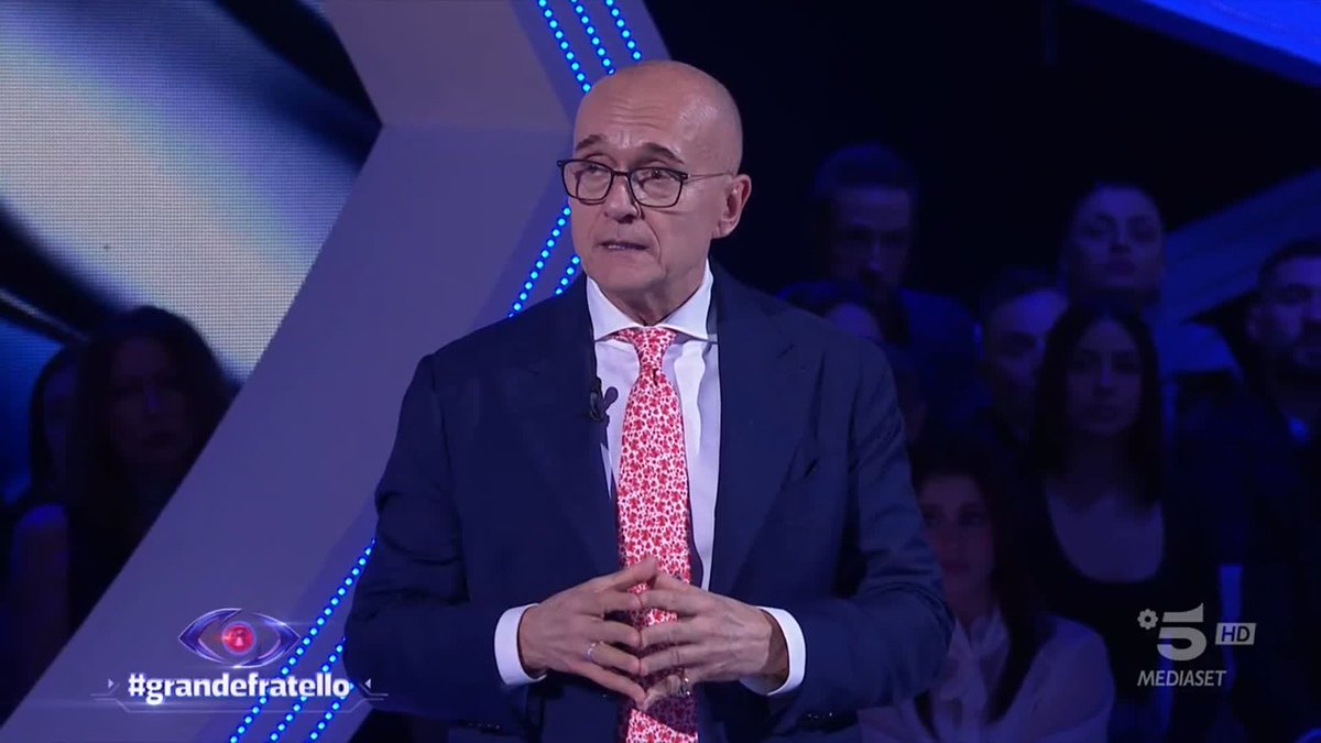 Il confronto tra Helena e Zeudi è inevitabile e l'atmosfera in studio si scalda 🔥 #GrandeFratello