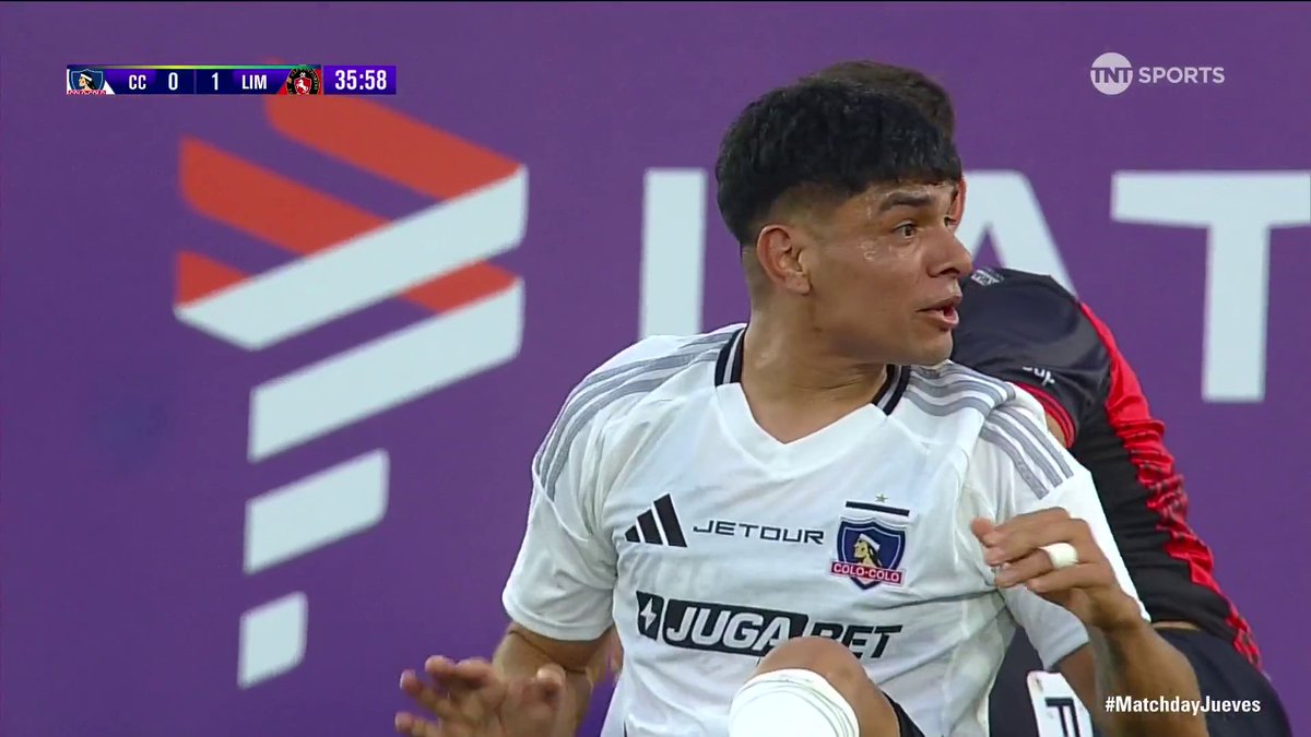 👀🏆🏁 Y NO HAY VAR EN ESTA FASE Claudio Aquino recibió un contacto en área de Deportes Limache y todo #ColoColo reclamó penal, pero el juez desestimó la jugada en este #MatchdayJueves de #CopaChileCocaColaSinAzúcar 2025. ¿Lo cobrabas?