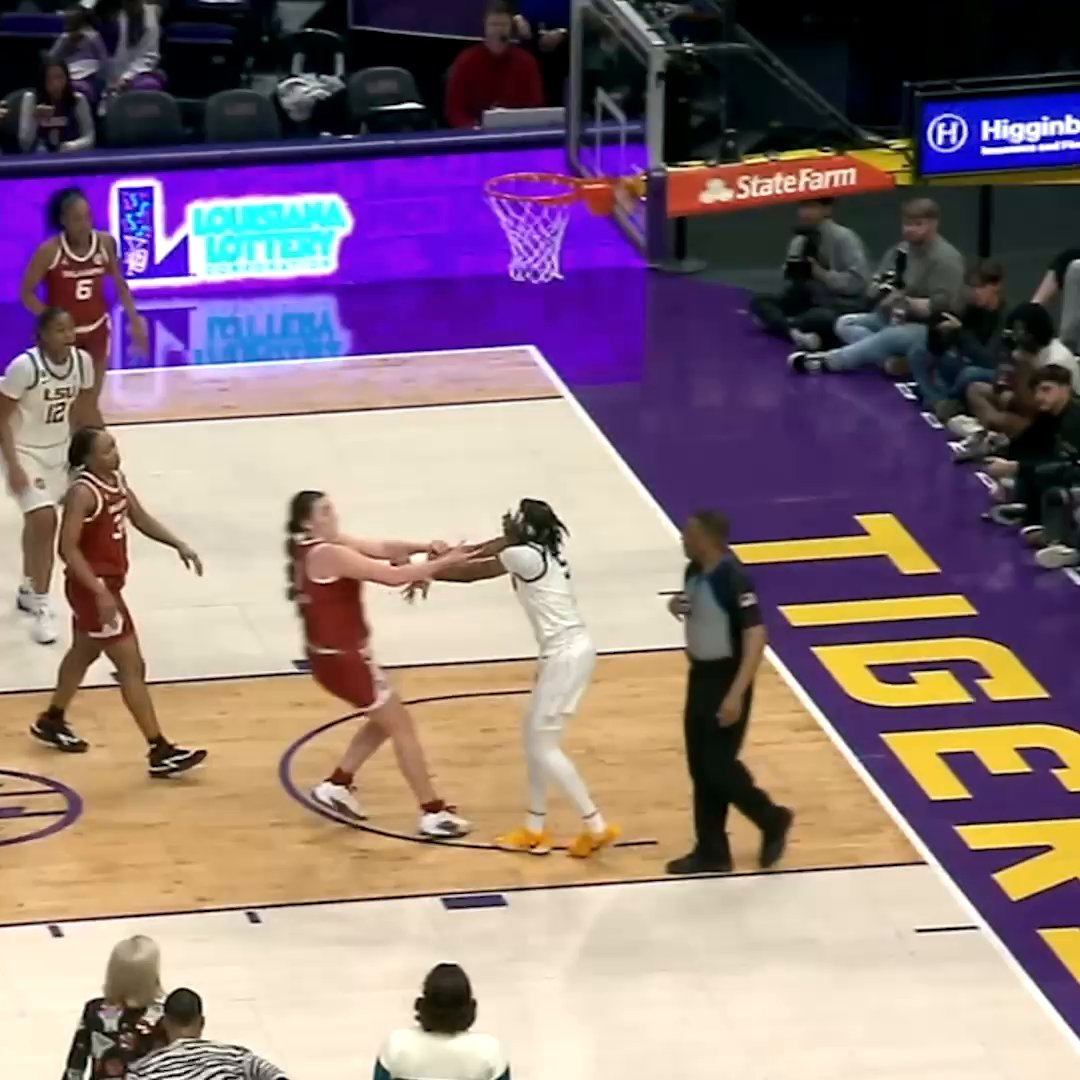 Things got chippy between Oklahoma-LSU 😳 Both Liz Scott and Sa'Myah Smith were ejected and will miss their next game.