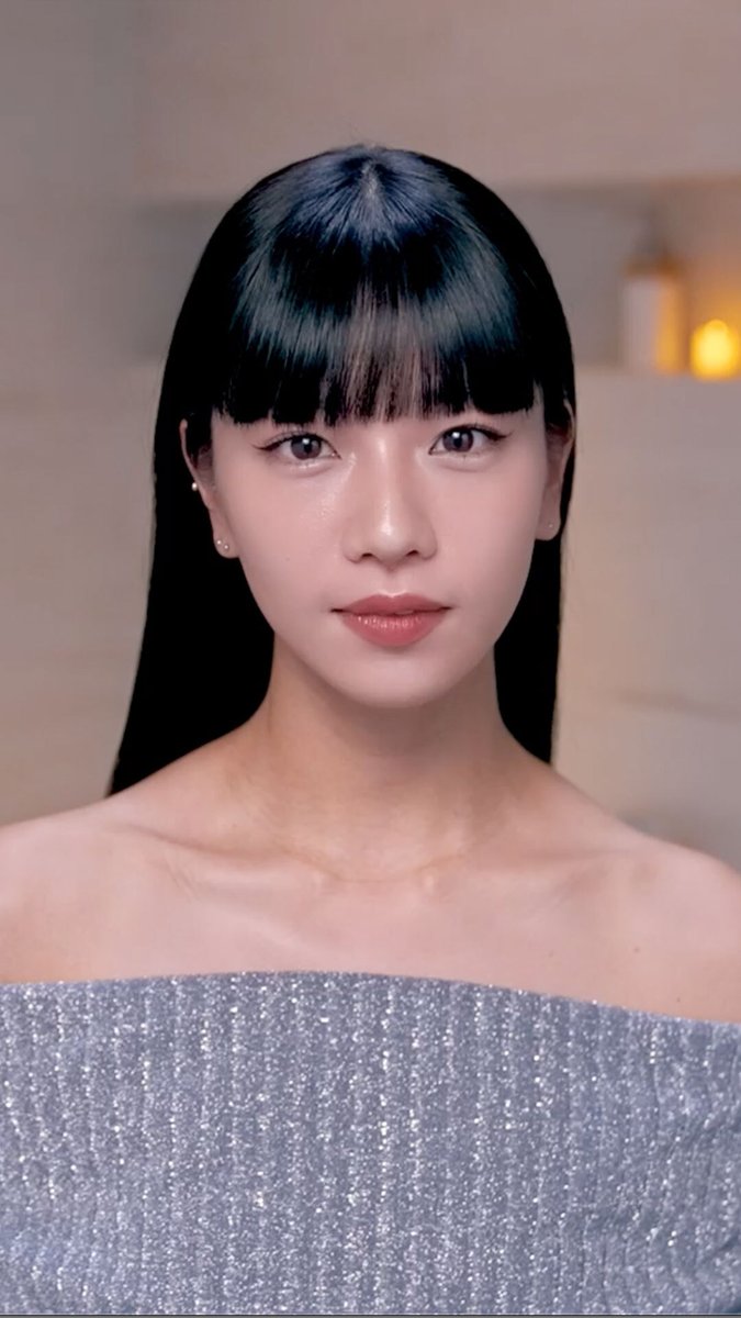 黒瀬ひなの「素肌美人」を叶えるレイヤードスキンケア術。 本編はこちら: