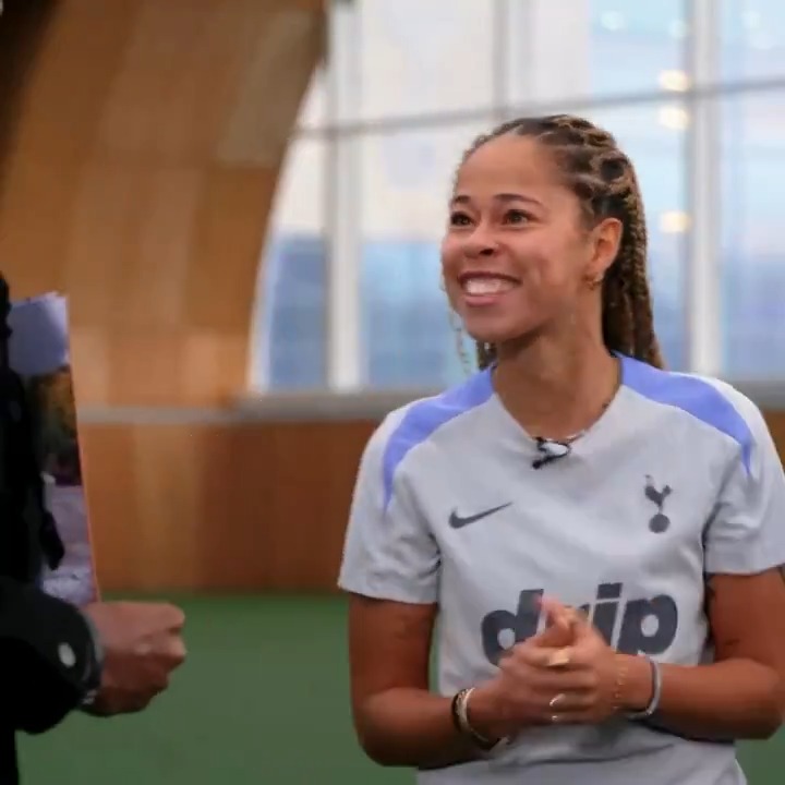 "I try and be nonchalant about it" 🥶 Lenna Gunning-Williams on wearing her fits 😅