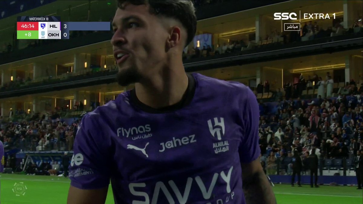 هدف الهلال الثالث ، فضيحة وكارثة وتلاعب من الفار يغيّر اماكن اللاعبين حتى يخفي التسلل الهدف تسلل واضح وفاضح ياجماعة ترا اللعبة مكشوفة #الهلال_الاخدود
