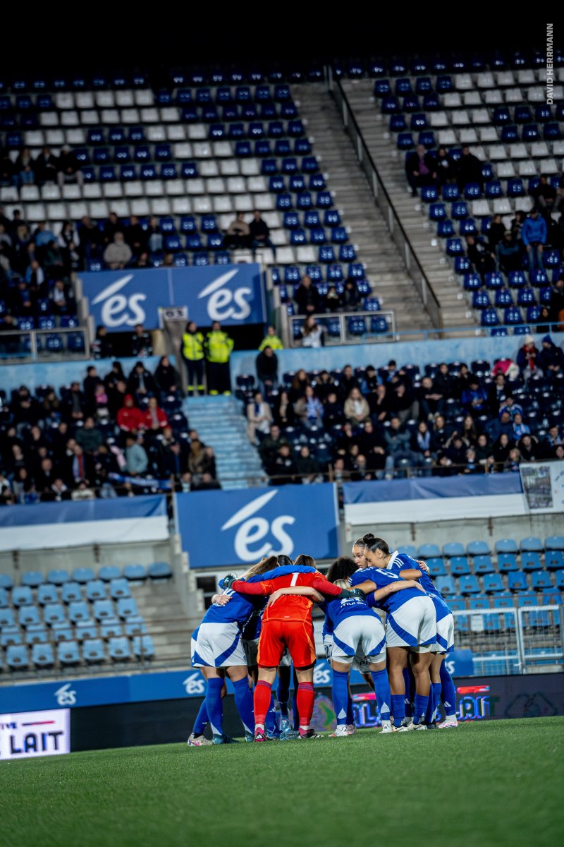 🚨 Incroyable ! Vous serez plus de 13 000 supporters présents pour soutenir les filles face au Paris SG demain soir ! 💥 Il est encore possible de prendre sa place ! 🎟️ C'est par ici : ➡️