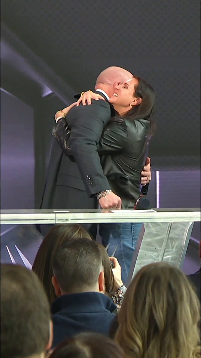 Such a special moment for Triple H and Stephanie McMahon 🥹 👏