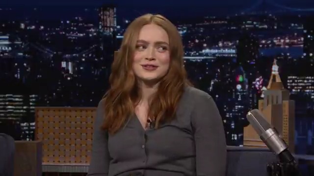 .Sadie Sink found it difficult to say goodbye to sƃuᴉɥʇ ɹǝƃuɐɹʇs 🥺 #FallonTonight #StrangerThings