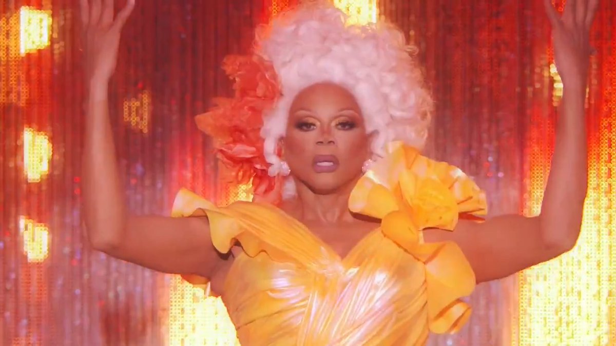 Them overediting this to make RuPaul look better 💀 #DragRace