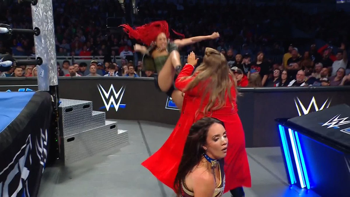 B-Fab to the rescue! 👊 You can run CHELSEA GREEN, but you can't hide 🤭 #SmackDown