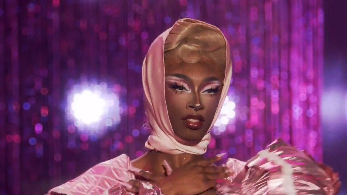 Category Is: Tickled Pink! 🎀 Which lewk had you thinking LOVE Pink a la Thorgy thor? 👇 #DragRace