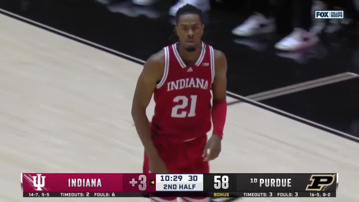 Mackenzie Mgbako with the BLOCK 👉 THREE 😍 Indiana Basketball #B1GMBBall on FOX 📺