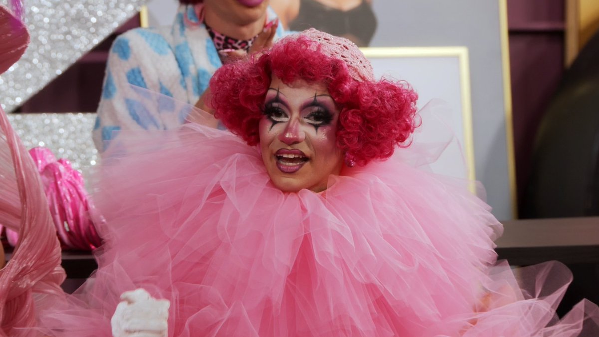 Was it giving clown chic? 🤡 The girls held nothing back during tonight's #Untucked 👀 #DragRace