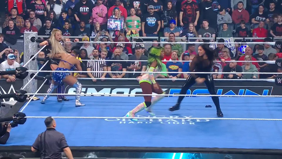 CELEBRATION OVER! ๐ณ Raquel and LIV Morgan just attacked Naomi and Bianca Belair ๐ฑ #SmackDown