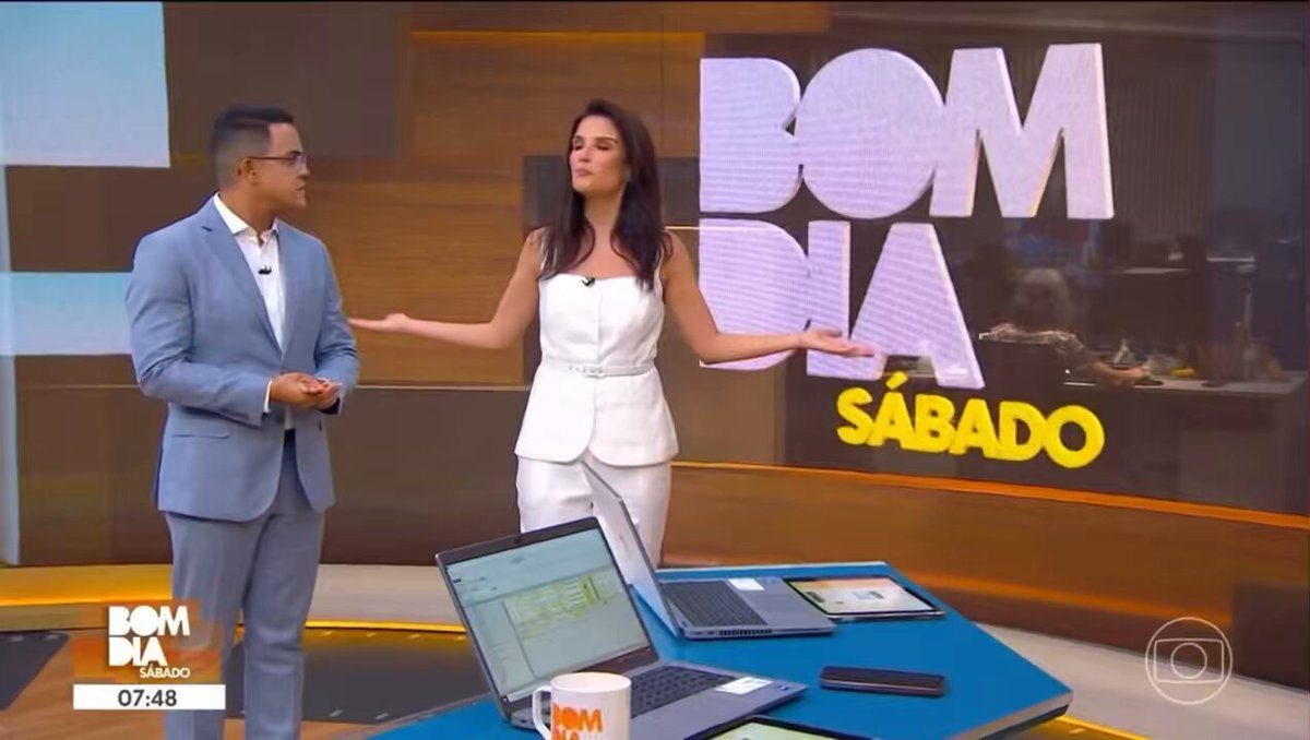 Encerramento do primeiro #BomDiaSábado A trilha das chamadas era melhor que essa bomba kkkkkk