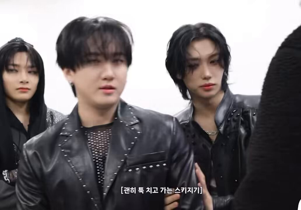 🐰🐷: Don’t touch me, SKIJIGI… Don’t look at me, TALKER!