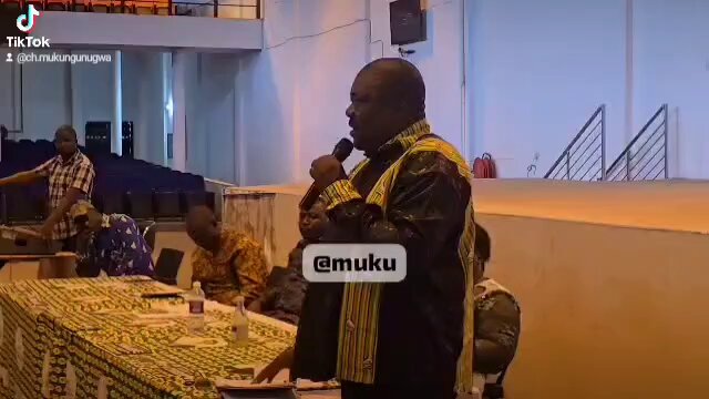 BreakingNews Midlands Province Chairman CDE E Chiherenge takes a strong stance against Gezi, leading chants of 'Pasi naGezi' at the conference. The call for Geza's removal from the central committee has been endorsed by all 10 provinces. ‘GEZA TAMUDZINGA KUMUSANGANO GEZA HAANA KUMBOSIYANA NACHAMISA NAKASUKUWERE’ nelson chamisa Saviour Kasukuwere WATCH TILL THE END 𝐂𝐫𝐢𝐦𝐞 𝐖𝐚𝐭𝐜𝐡 𝐙𝐖 ZimLive COZWVA The Mirror Masvingo TheNewsHawks